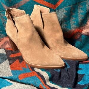 Dolce Vita suede Boots New Size 12